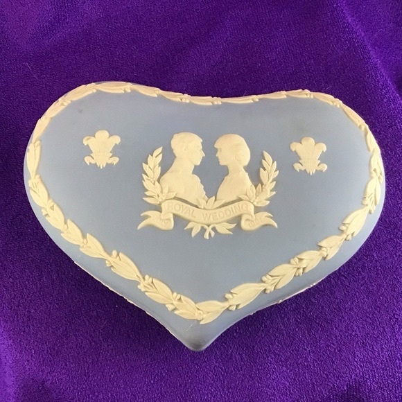 Wedgwood Other - Wedgwood Jasperware Royal Wedding Trinket Box
Prince Charles Lady Diana 1981